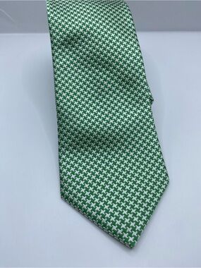 Charles Tyrwhitt Green and White Houndstooth Silk Tie